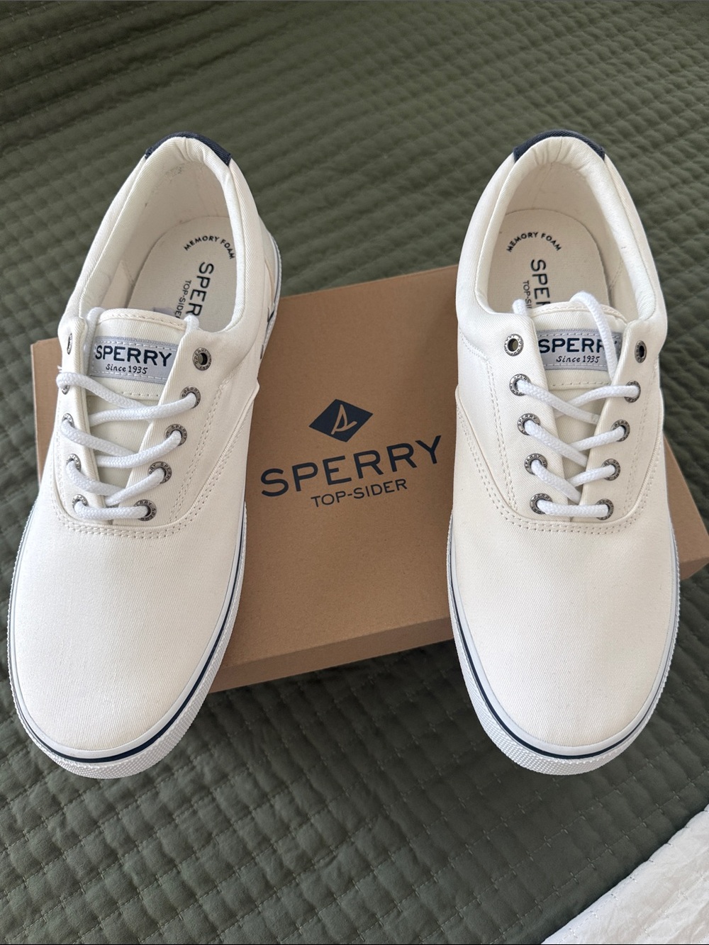 Sperry Men's White Canvas Boat Shoes with Navy Trim Men’s Size 13